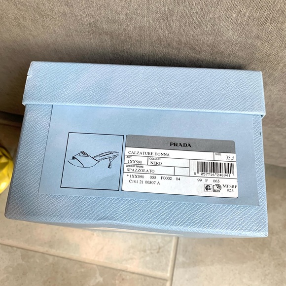 PRADA - Picture 15 of 16